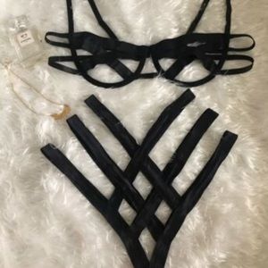 Strappy lingerie set